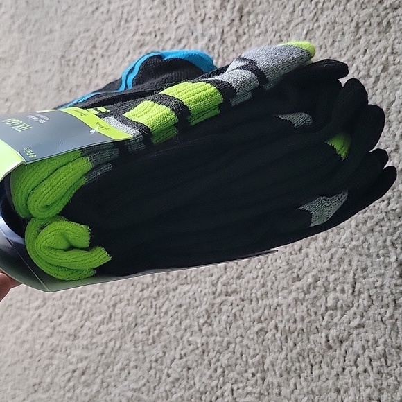 NWT Tek Gear Boy's Crew Socks - Picture 6 of 8